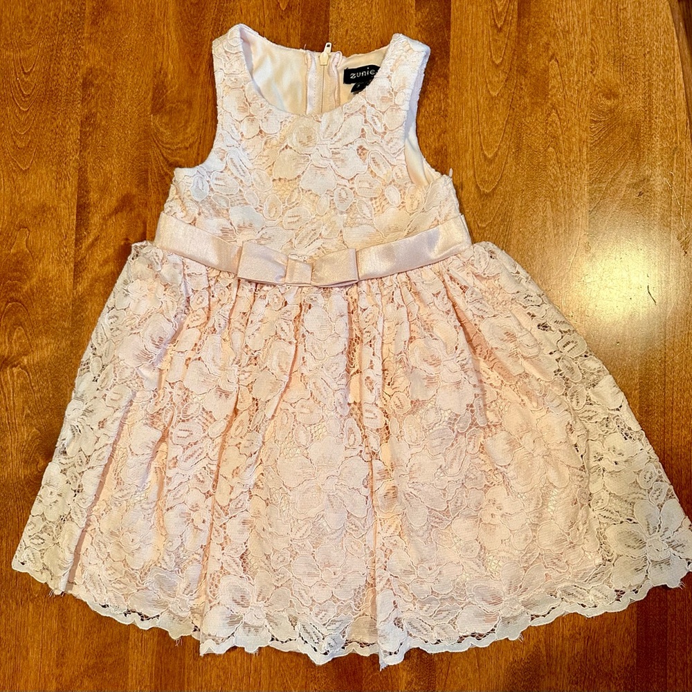 Zunie (Nordstrom) 3T Girls' Light Pink Lace Formal Dress with Satin Bow EUC